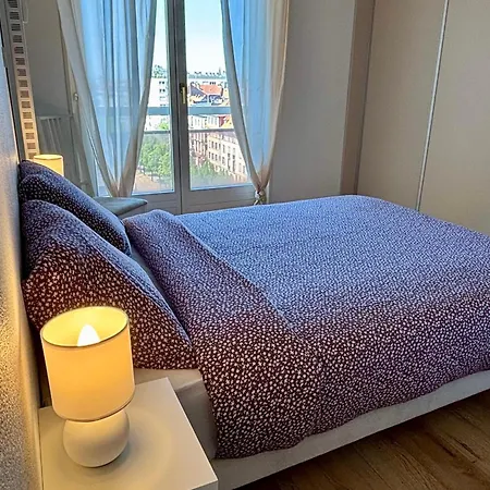 8th Floor With 2 Balconies *