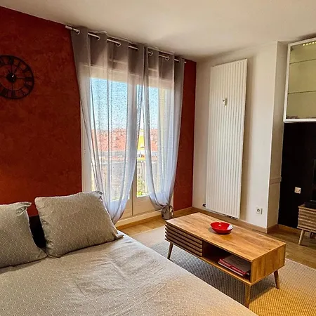 8th Floor With 2 Balconies Apartman
