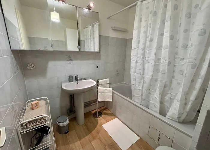 8th Floor With 2 Balconies