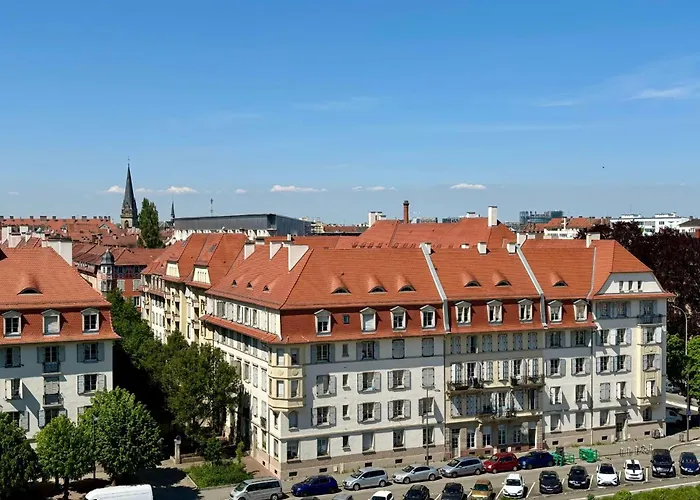 Apartment 8th Floor With 2 Balconies *
