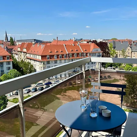 Apartment 8th Floor With 2 Balconies Straßburg